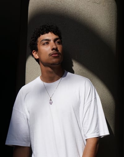 Portrait d'Ahmed Youssef Bhilat, artiste numérique